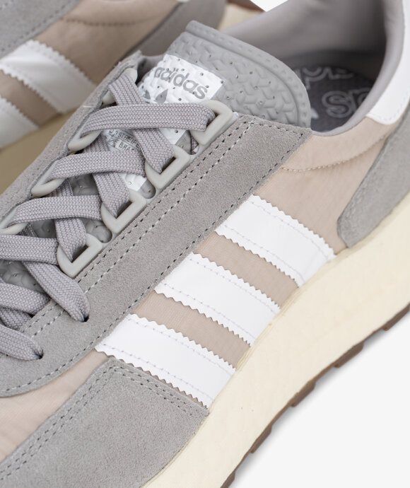 adidas Originals  - Retropy E5