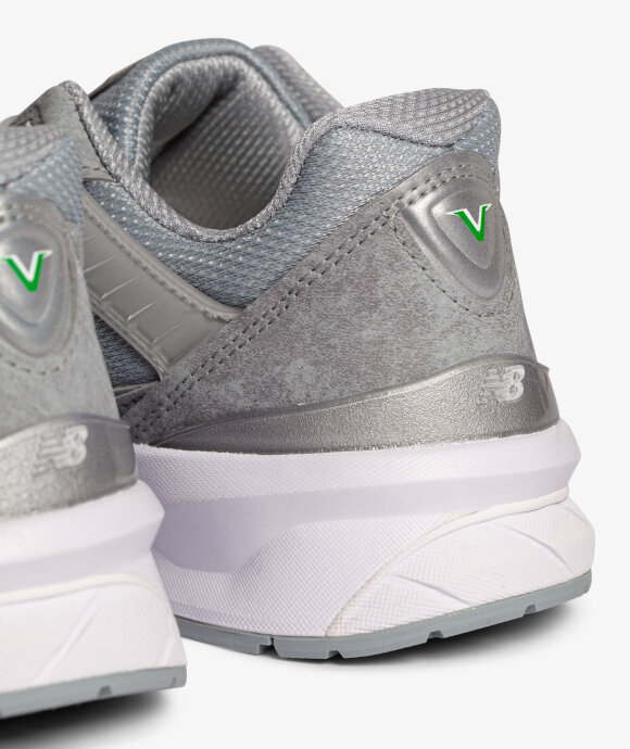 Norse Store | Shipping Worldwide - New Balance M990JS5 - Light Grey