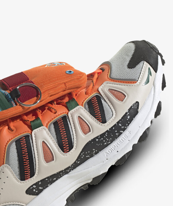 adidas Originals  - Superturf Adventure
