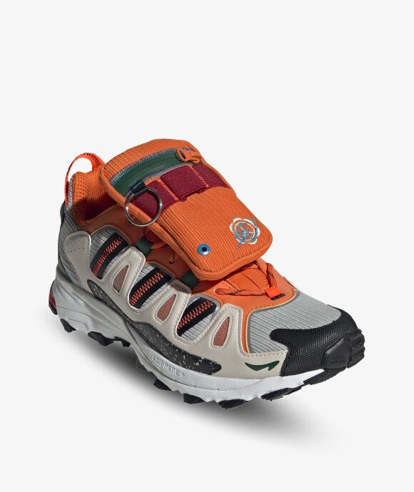 adidas Originals  - Superturf Adventure