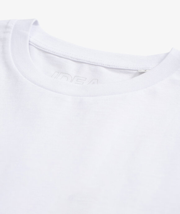 IDEA - The white shirt Tee