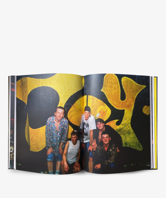 IDEA - Photography Book Acid