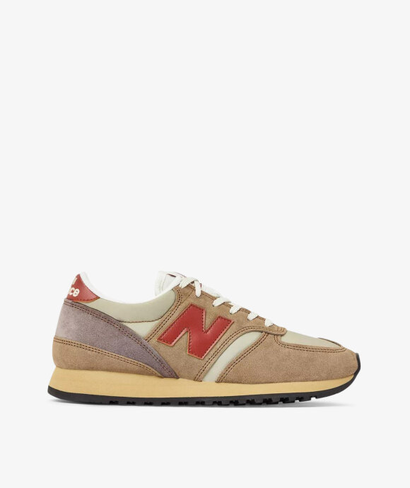 New Balance - M730