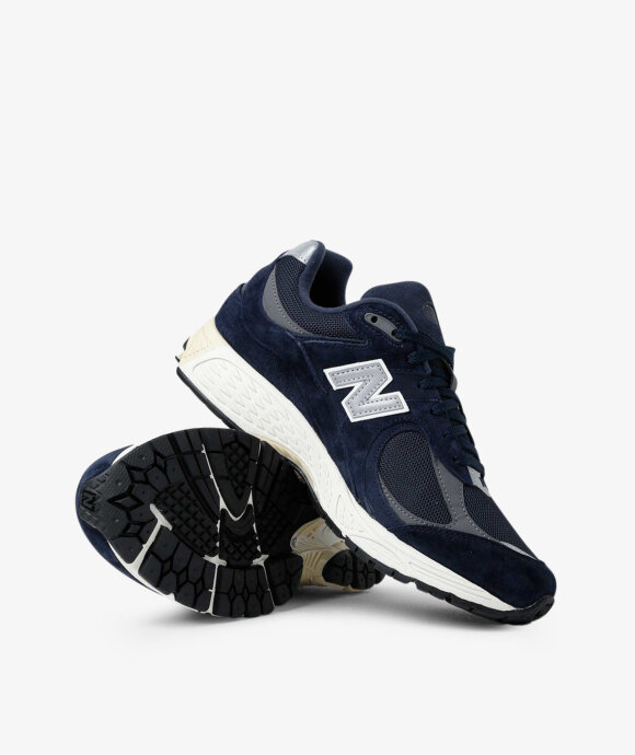 New Balance - M2002RCA