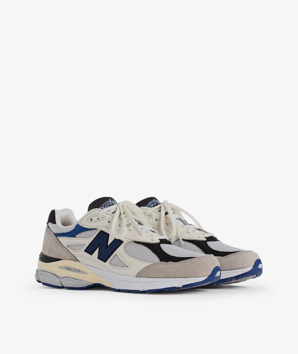 New Balance - M990WB3