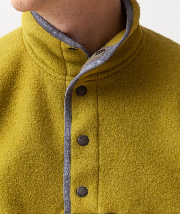 And Wander - Wool Fleece Pullover