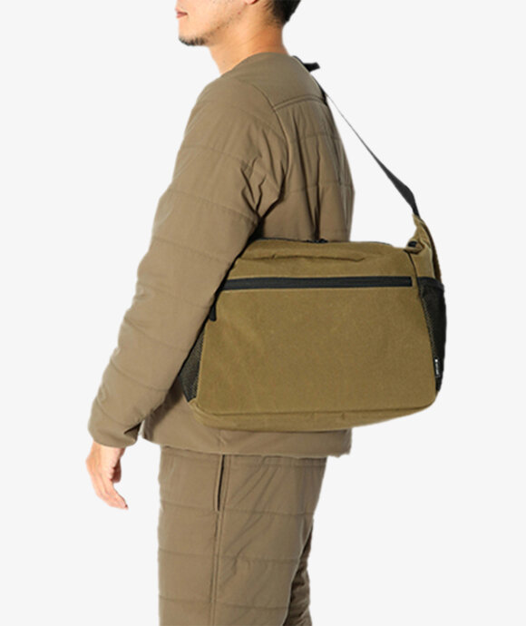 Snow Peak - Everyday Use Middle Shoulder Bag