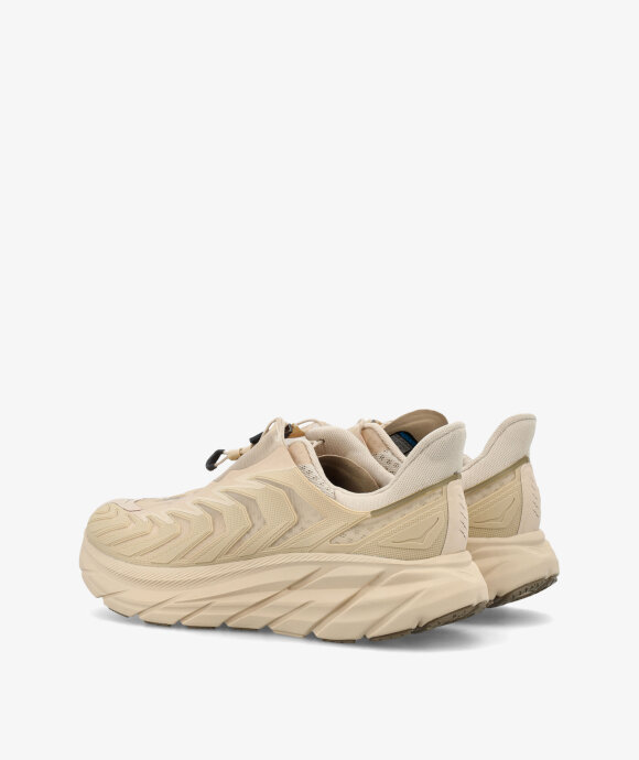 HOKA One One - Project Clifton U