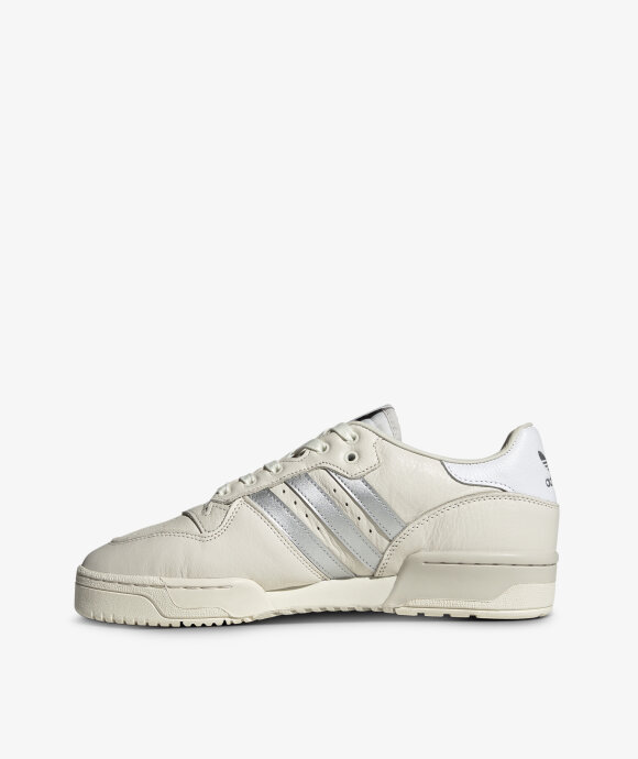 adidas Originals  - RIVALRY LOW CONSORTIUM