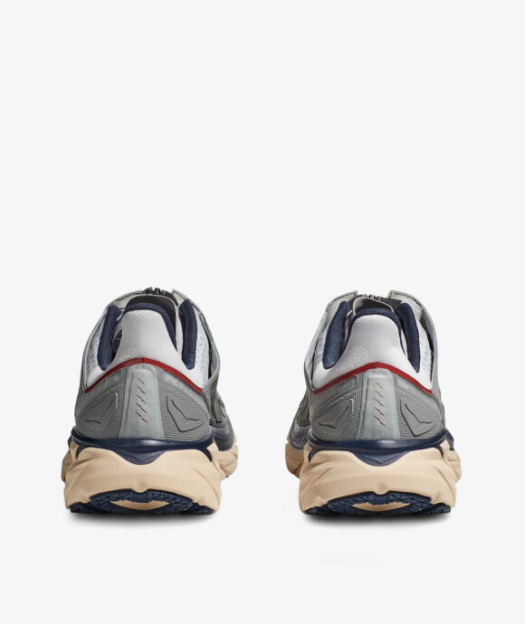 HOKA One One - Project Clifton