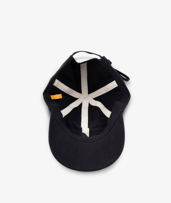 MAN-TLE - R0C1 Cap