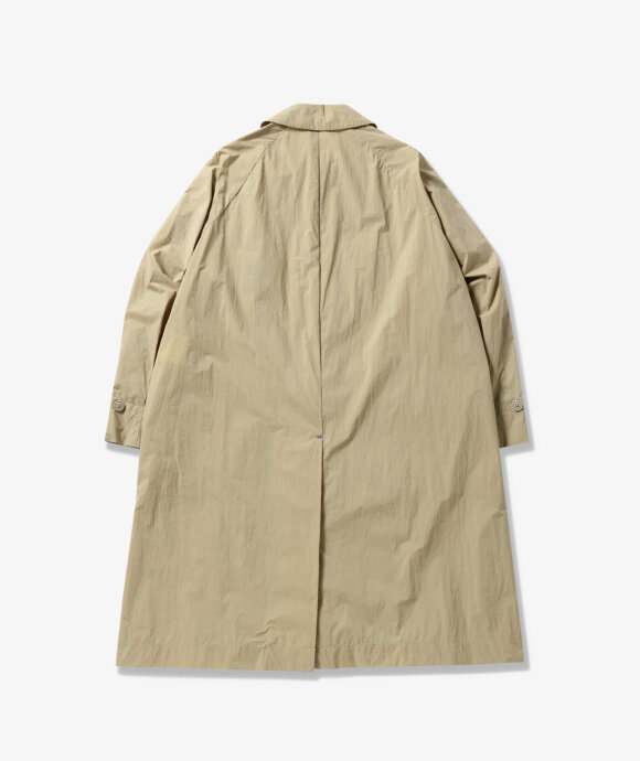 And Wander - Water Repellent Light Coat