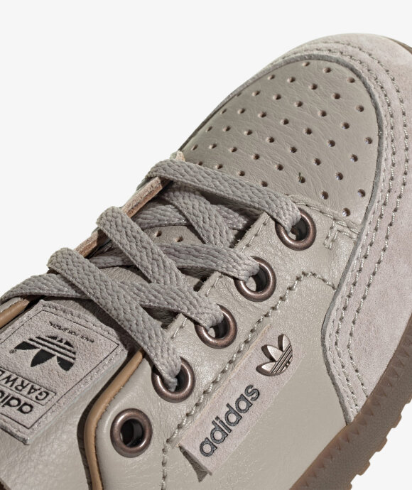 adidas Originals  - GARWEN SPZL