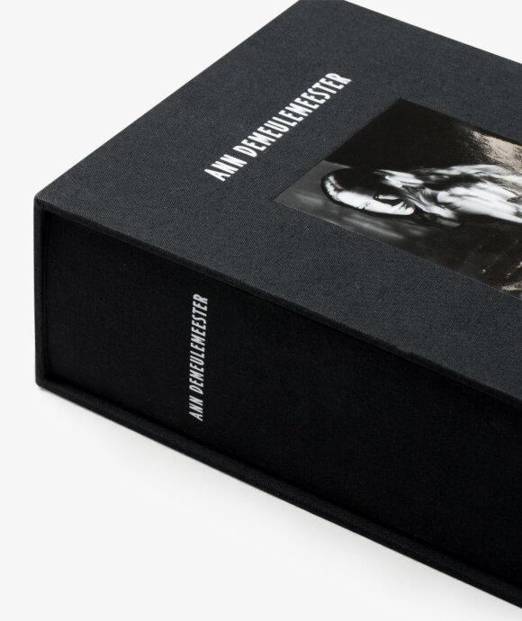 Books - Ann Demeulemeester